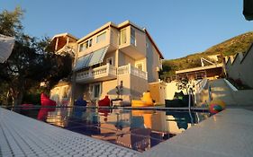 Vila Elarad